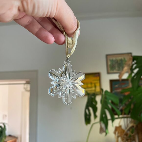 Retired 1970s Authentic Swarovski Crystal Prism Suncatcher Snowflake Ornament - Picture 7 of 8